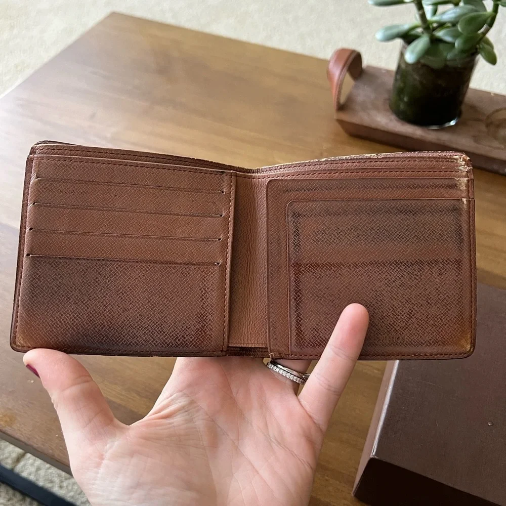 Louis Vuitton Men’s Wallet - Picture 3 of 11